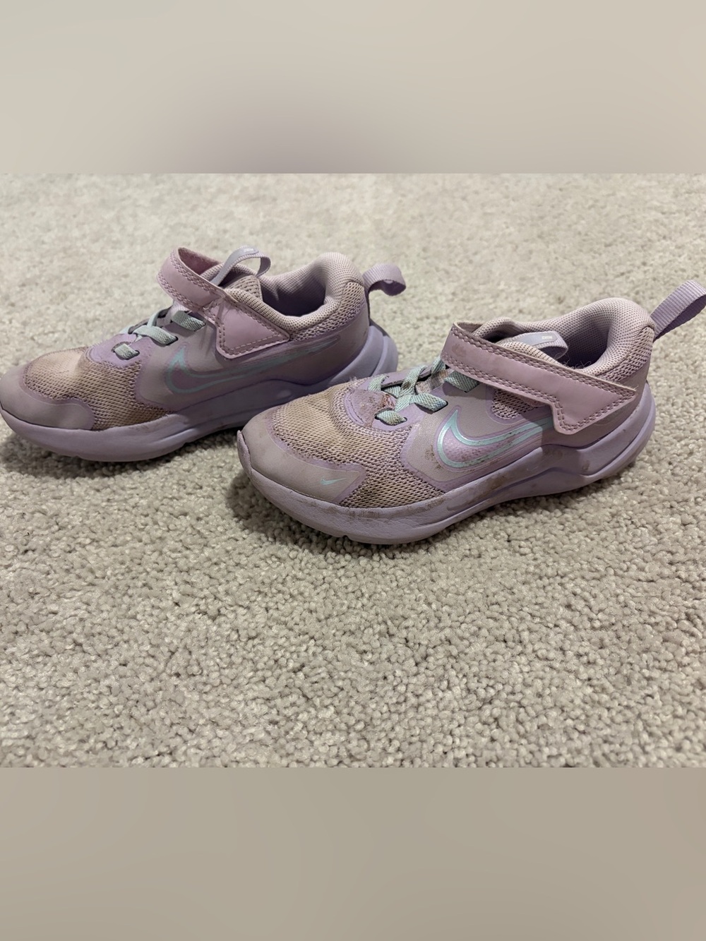 Nike Kids Light Purple and Mint Velcro Sneakers